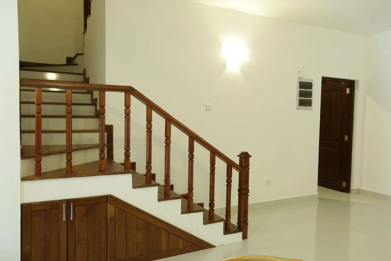 Villa Agoura Grand 니곰보 0*,  스리랑카